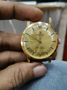 Vintage Gold Tone Sona Watch