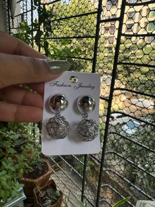 PACK OF 1 EARRINGS