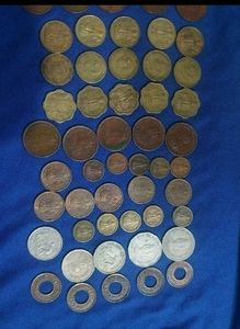 Vintage Coin Collection – 50 Coins for ₹2500