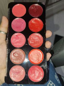 10 Color Lipstick Palette