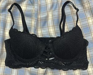 Lace Detail Strappy Black Bra