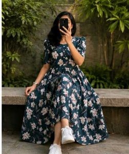 Beautiful Floral Print Midi Dress_All size availab