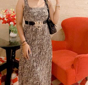 Elegant Pleated Maxi Dress