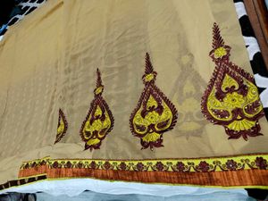 🇳🇿💫🎀Elegant Yellow &amp; Brown Embroidered Saree