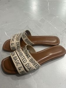 Graphic Print Slide Sandals