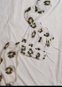 3 Cute White Tops Combo deal