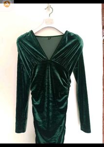 Elegant Green Velvet Ruched Dress