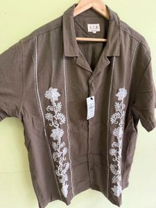 Men's Embroidered Short-Sleeve Shirt