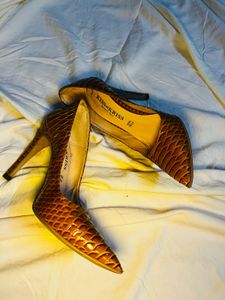 Chic Brown Snake Print Stiletto Heels
