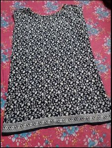 Bundle of 4 Women's tops