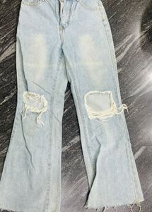 Light Wash Ripped Jeans