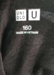 UNIQLO Classic Black Pocket Tee