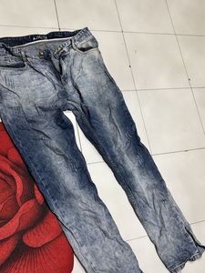 Distressed Blue Wash Jeans