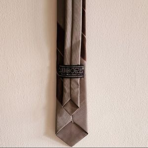 Brown Pattern Tie