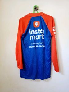 long-sleeved t-shirt for Swiggy Instamart.