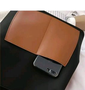 STYLISH WOMEN HANDBAG (TOTALLY NEW)
