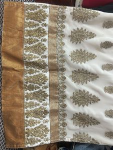 Elegant White &amp; Gold Embroidered Kurta