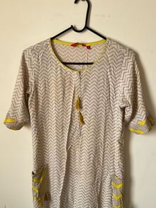 Chic Chevron Print Kurta with Tassel Detail