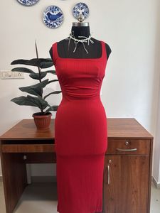 Chic Red Ribbed Bodycon Dress