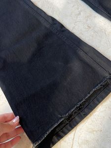 Trendy shredded bottom Black Flare Jeans