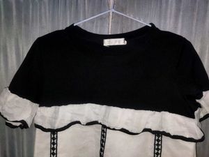 Chic Black &amp; White Ruffle Top