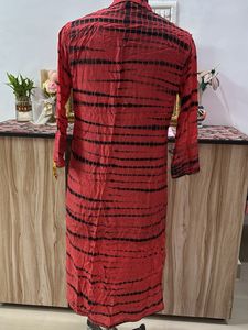 Red &amp; Black Tie-Dye Embroidered Kurta