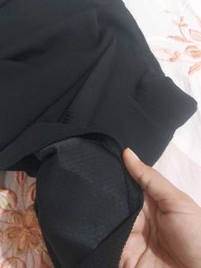 Chic Black Skirt