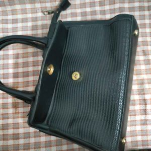Chic Black Handbag