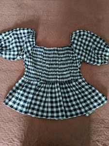 Gingham  Smocked Top 🌸❤️