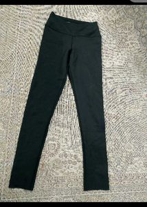 Black Textured Leggings
