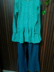 Stylish Teal &amp; White Kurta Set with pant