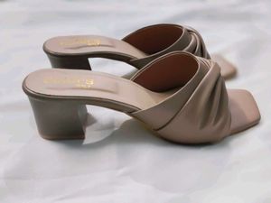 Tokyo Talkies heels  (Totally New)