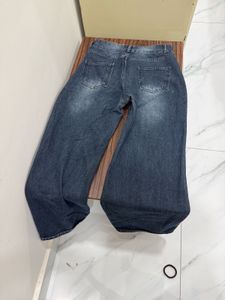 dark wash blue jeans