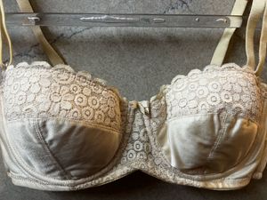 Elegant Lace Trim Strapless Bra