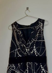 Elegant Black &amp; White Print Midi Dress