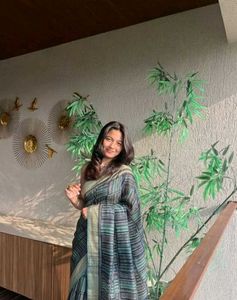 🌸Elegant Geometric Print Saree🌺