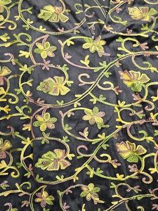Embroidered velvet short Kurta