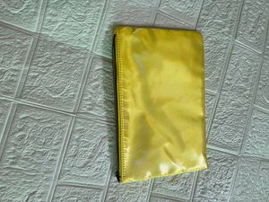 Gucci Beauty Pouch - Yellow