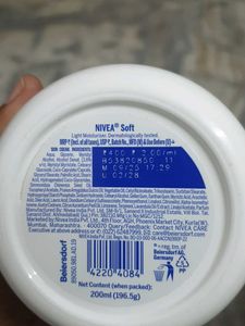 Nivea Soft Light Moisturizing Cream