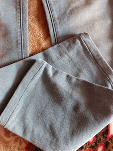 flu Light Wash Denim Jeans