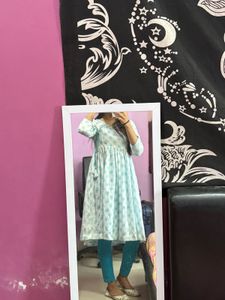 Beautiful Printed Kurta and Straight Pant Combo