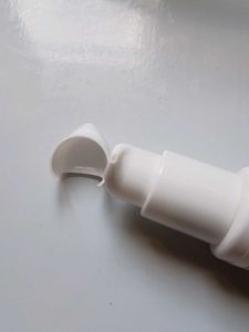 Natually Yuri Glow Hydrating Facewash