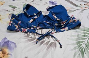George V-Neck Twist-Front Bikini Top
