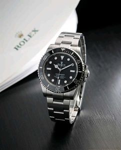 Luxury Gold &amp; Green Rolex Watch