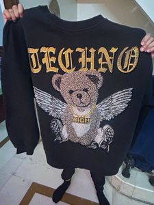 Stylish Bear Graphic Sweatshirt