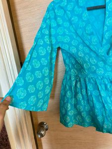 Ethnic Wrap Top 💙