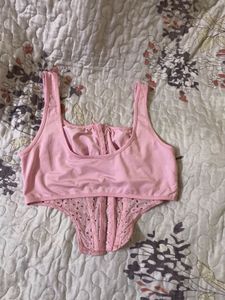 urbanic corset top🌸