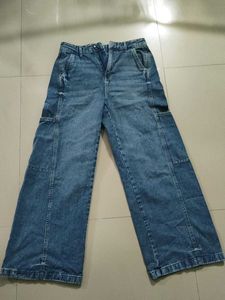 Wide Leg Cargo Jeans