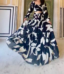 Stylish Black & White Print Crop Top Skirt Set