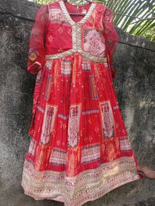 Red Ethnic 👗